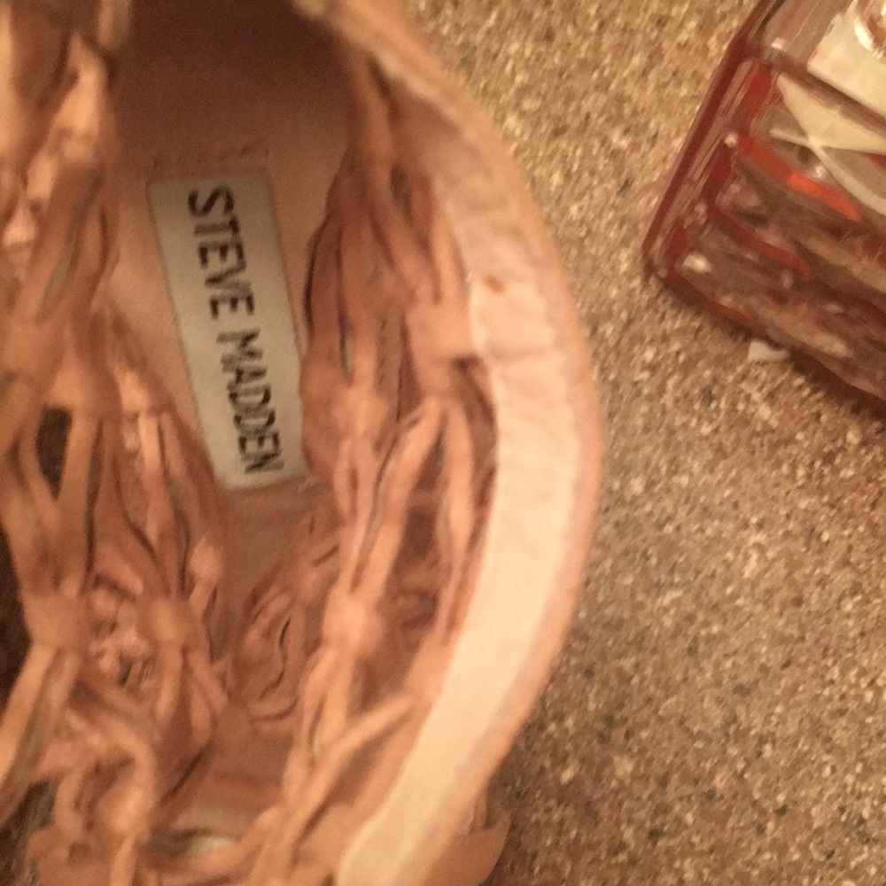 Heels - Picture 2 of 3